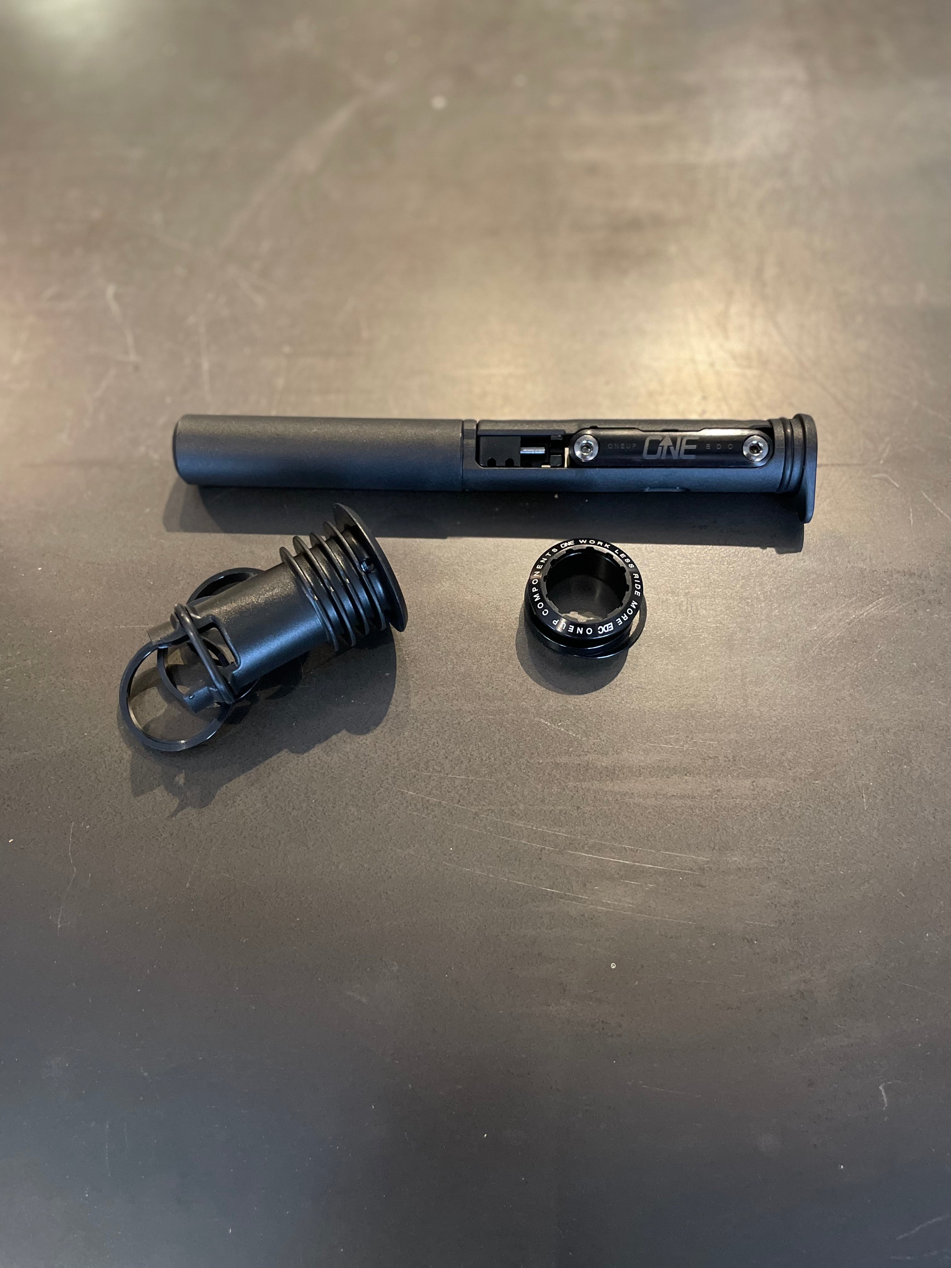 OneUp EDC V2 Tool - Thumbnail 2